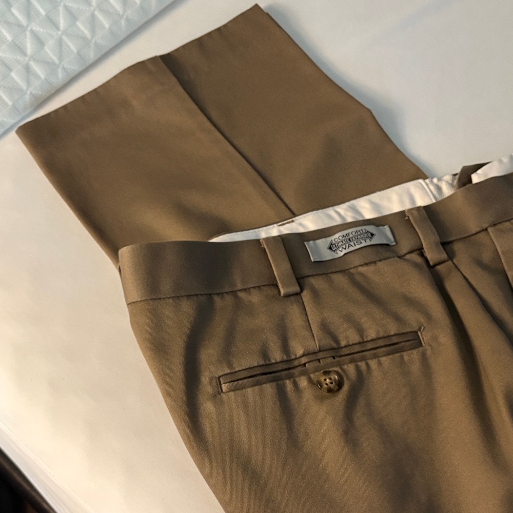 Roundtree & Yorke Brown Khakis